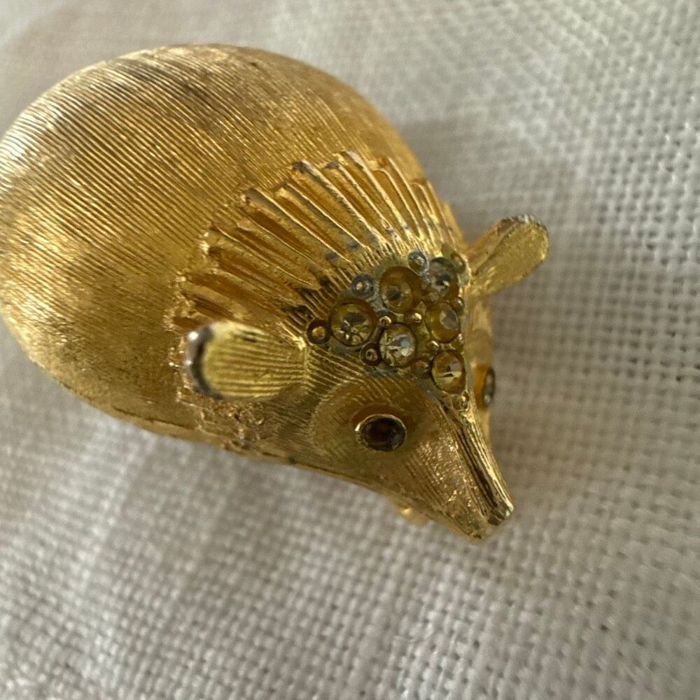 Vintage 1950s Gold Tone Hedgehog Brooch Rhinestone Woodland Figural Pin 1.25”